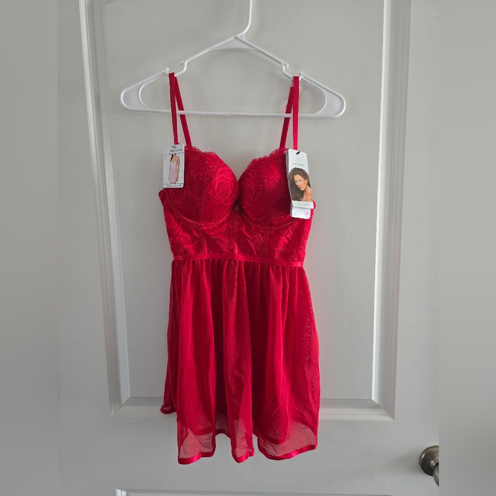 Daisy Fuentes Red Chemise with Sweetheart Neckline And Panties